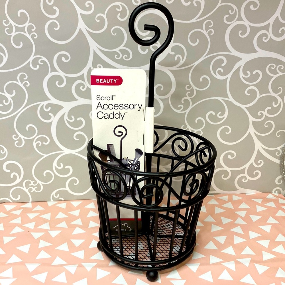 Beauty accessory caddy NWT